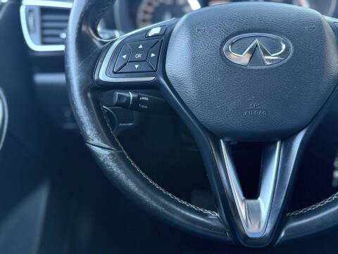 2018 Infiniti QX30 Premium