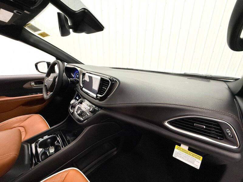 2026 Chrysler Pacifica Pinnacle