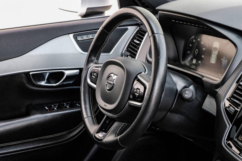 2016 Volvo XC90 T8 eAWD R-Design