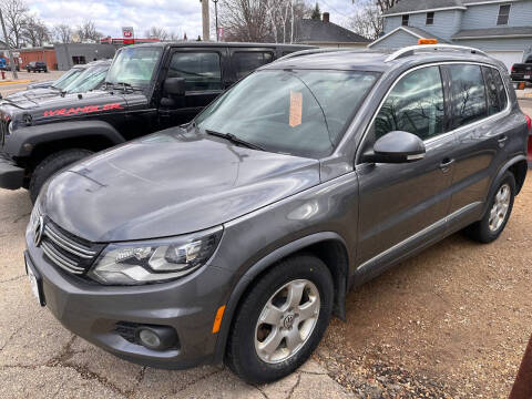 2013 Volkswagen Tiguan for sale at Nelson's Straightline Auto in Independence WI