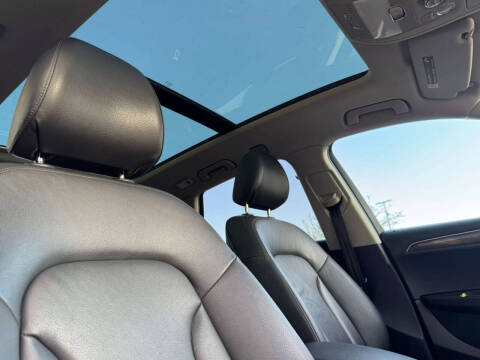 2012 Audi Q5 3.2 quattro Premium Plus