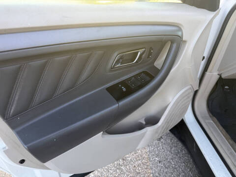 2011 Ford Taurus SEL