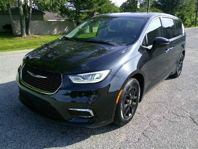 2023 Chrysler Pacifica Touring L