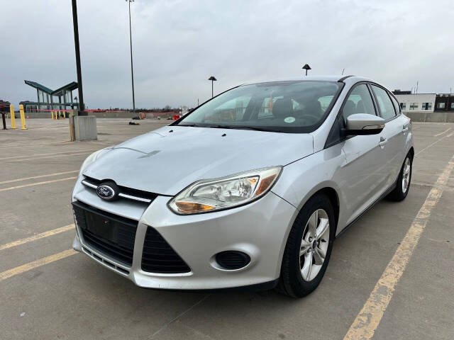 2014 Ford Focus SE photo 3