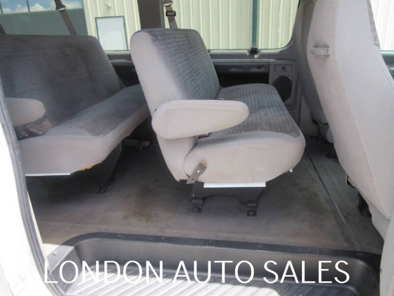 2001 Ford E-Series E-350 SD XLT