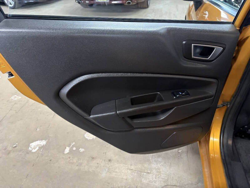 2016 Ford Fiesta SE