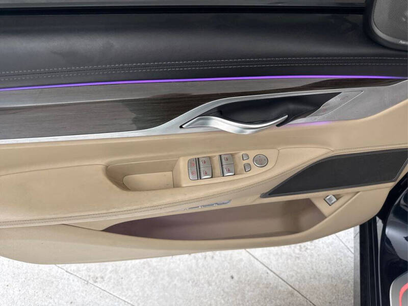 2017 BMW 7 Series 740i
