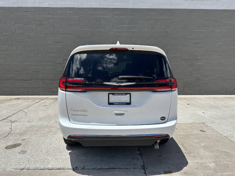 2022 Chrysler Pacifica Touring L