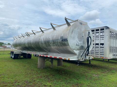 2009 Pacer Bulk Feed  for sale at WILSON TRAILER SALES AND SERVICE, INC. in Wilson NC