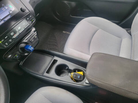 2019 Toyota Prius LE AWD-e