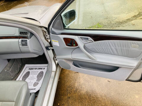 2001 Mercedes-Benz E-Class E 320