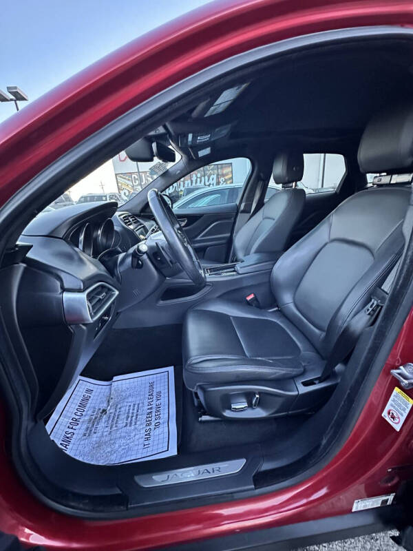 2019 Jaguar F-PACE 25t Premium