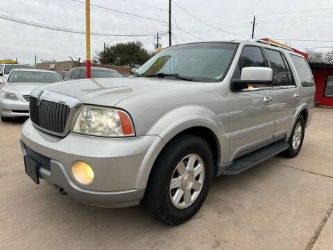 2003 Lincoln Navigator for sale at Cash Car Outlet in Mckinney TX
