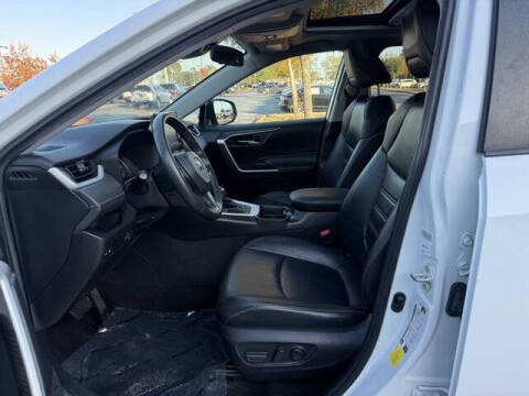 2020 Toyota RAV4 XLE Premium