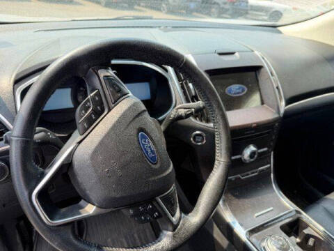 2019 Ford Edge Titanium