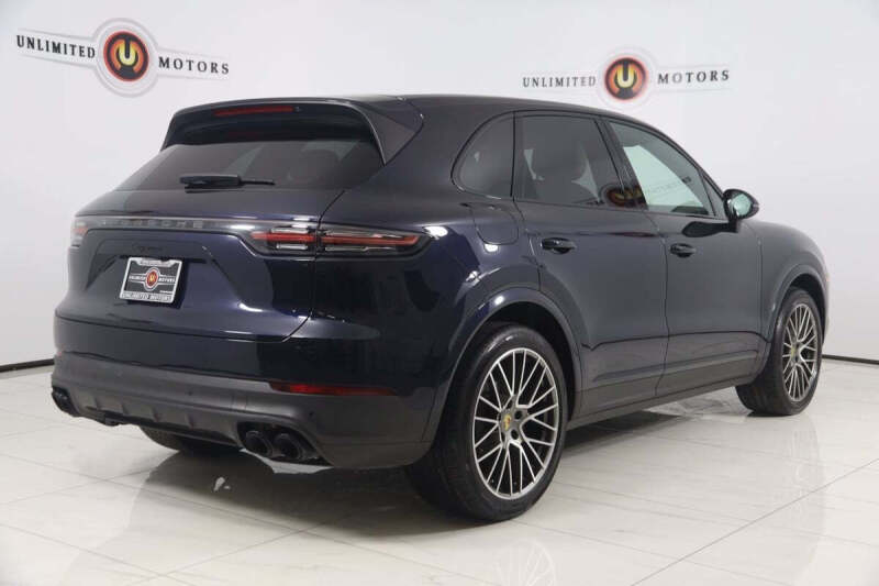 2022 Porsche Cayenne Platinum Edition