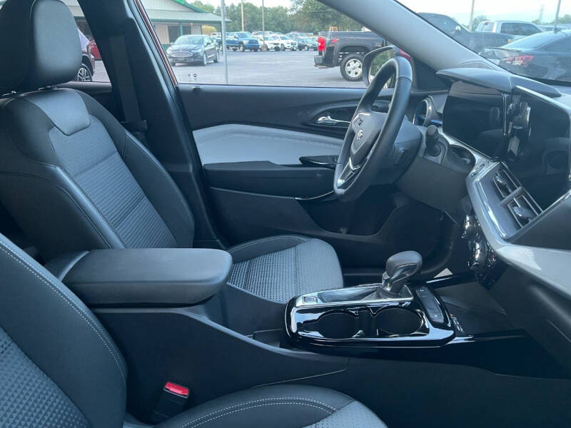 2024 Chevrolet Trax LT