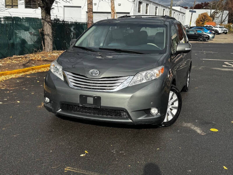 2013 Toyota Sienna Limited 7-Passenger