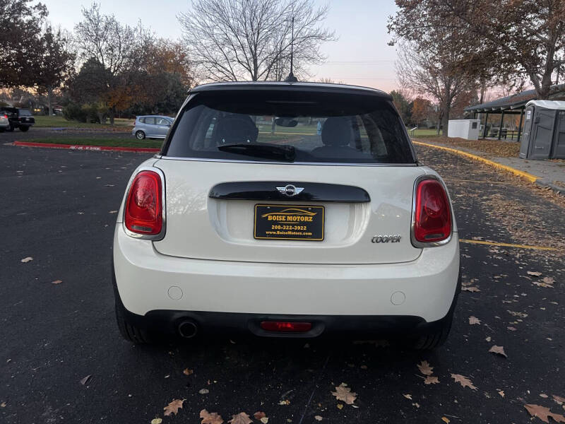 2017 MINI Hardtop 2 Door Cooper