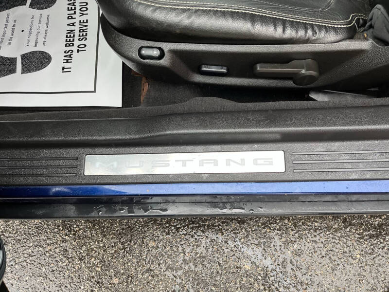 2010 Ford Mustang V6