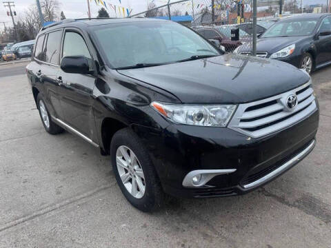 2013 Toyota Highlander for sale at HD Plus Motors in Denver CO