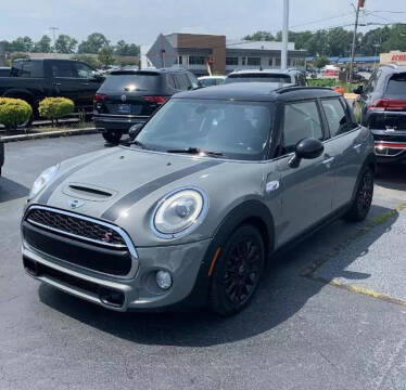 2016 MINI Hardtop 4 Door for sale at Capital Group Auto Sales & Leasing in Freeport NY