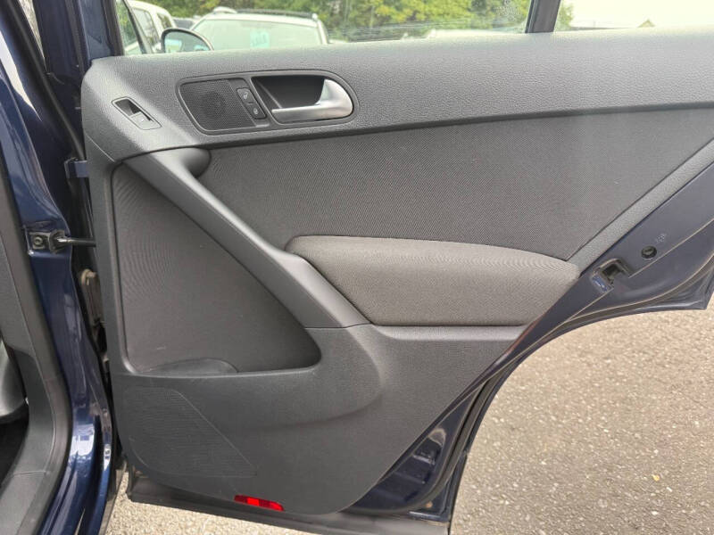 2012 Volkswagen Tiguan SE 4Motion