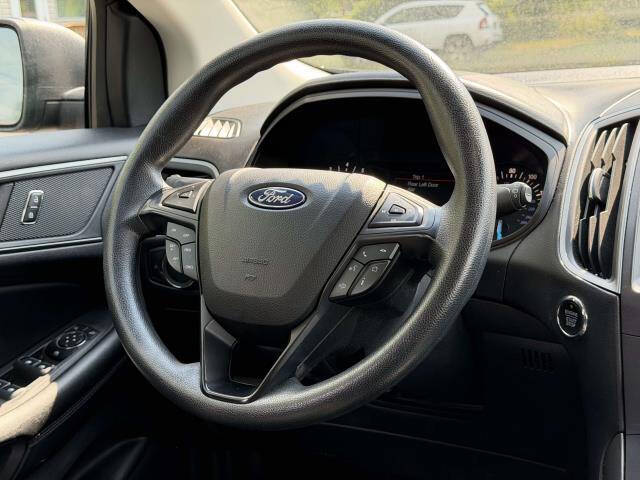 2020 Ford Edge SE
