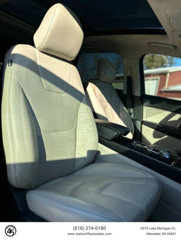 2019 Ford Edge Titanium