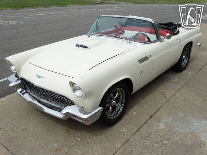 1956 Ford Thunderbird