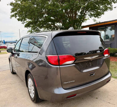 2019 Chrysler Pacifica L
