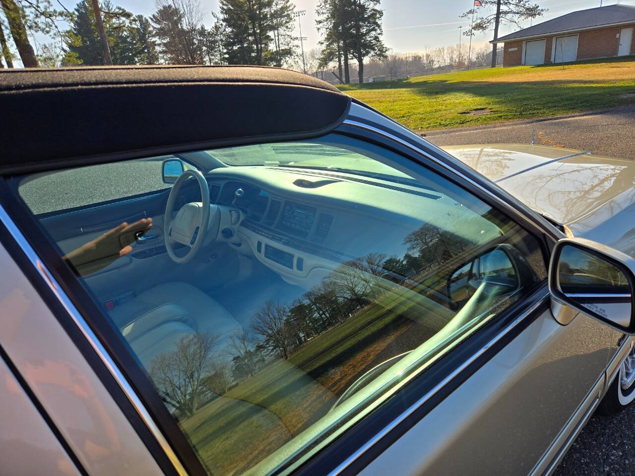 1997 Lincoln Town Car 82