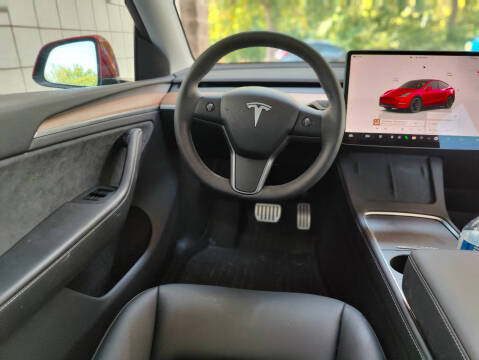 2025 Tesla Model Y Performance