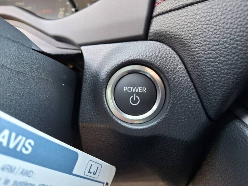 2025 Toyota RAV4 Plug-in Hybrid SE