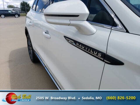 2022 Lincoln Nautilus Reserve