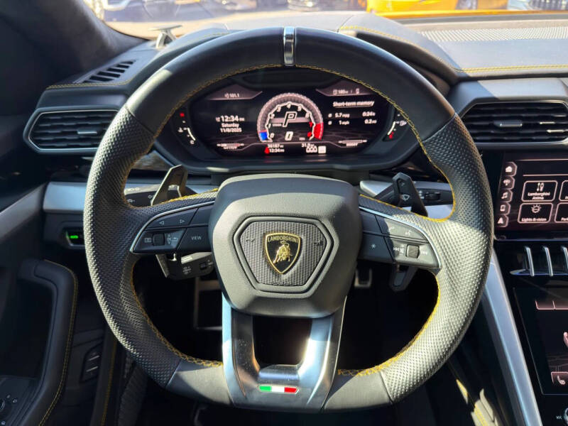 2020 Lamborghini Urus