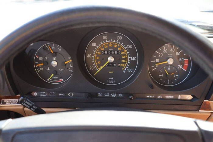 1986 Mercedes-Benz 560-Class 560 SL