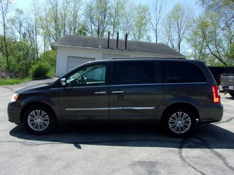 2015 Chrysler Town and Country for sale at Northport Motors LLC in New London WI