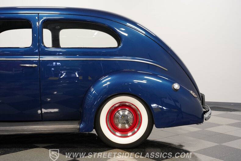 1940 Ford Deluxe