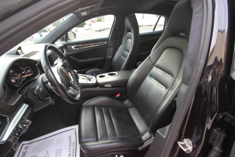 2017 Porsche Panamera Turbo