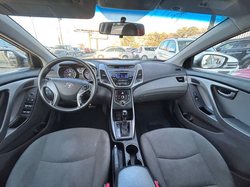 2015 Hyundai Elantra SE photo 14