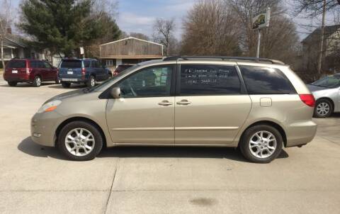 2006 Toyota Sienna for sale at 6th Street Auto Sales in Marshalltown IA