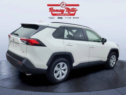 2019 Toyota RAV4 LE