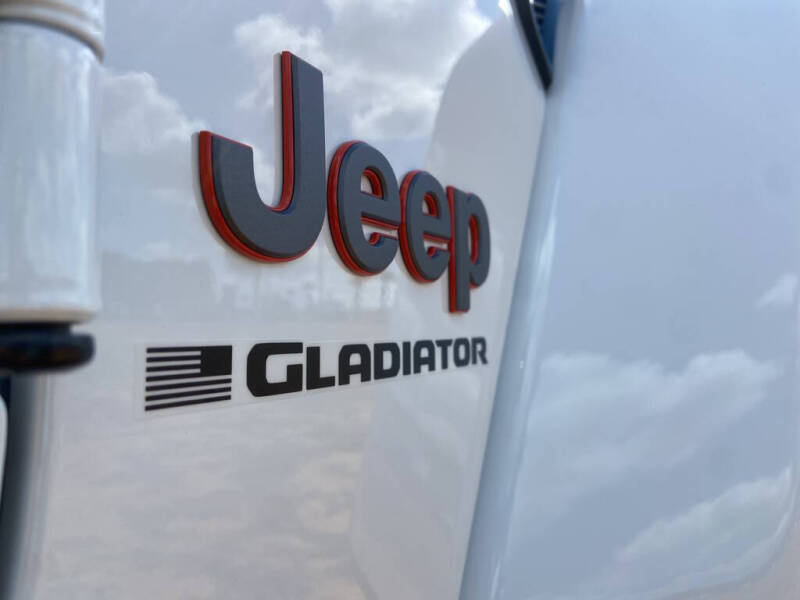 2025 Jeep Gladiator Mojave X