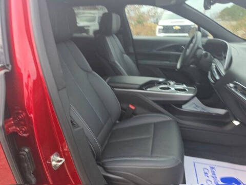 2024 Cadillac LYRIQ Luxury 1