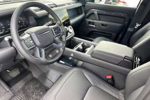 2026 Land Rover Defender 110 P300 S