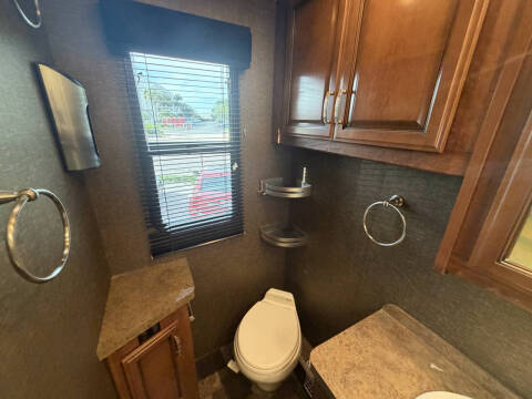 2014 Fleetwood RV Bounder
