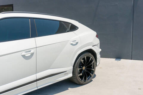 2023 Lamborghini Urus S