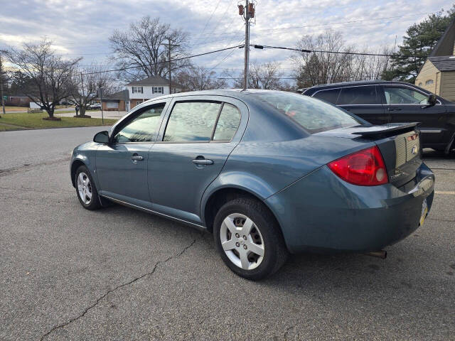 2007 Chevrolet Cobalt for sale at QUEENSGATE AUTO SALES in York, PA