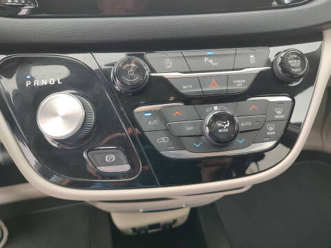 2019 Chrysler Pacifica Touring L